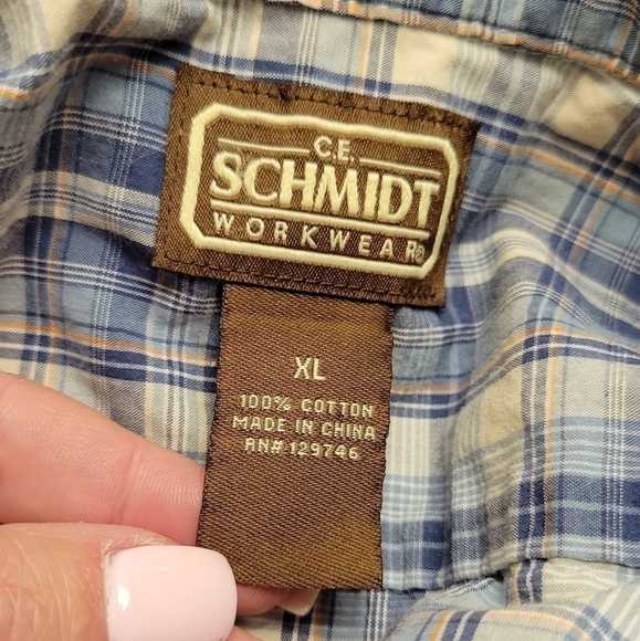 C.E. SCHMIDT COTTON BUTTON DOWN - Picture 7 of 7